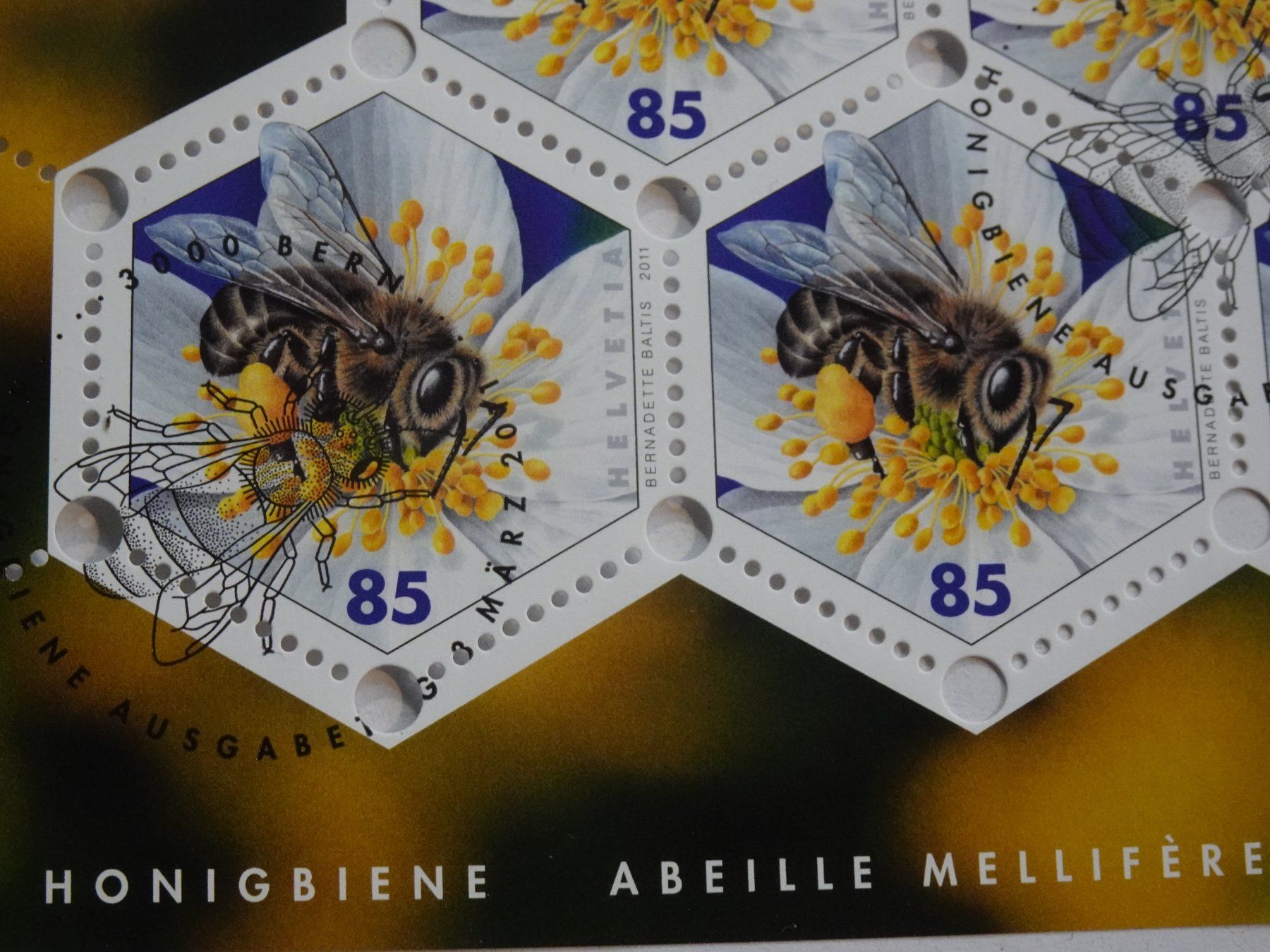 Tutti i francobolli: 2011, KLEINBOGEN HONIGBIENE, AUSGABETAG – Nuovo (secondo la descrizione) da Eschenbach SG venduto da eDaisy 1