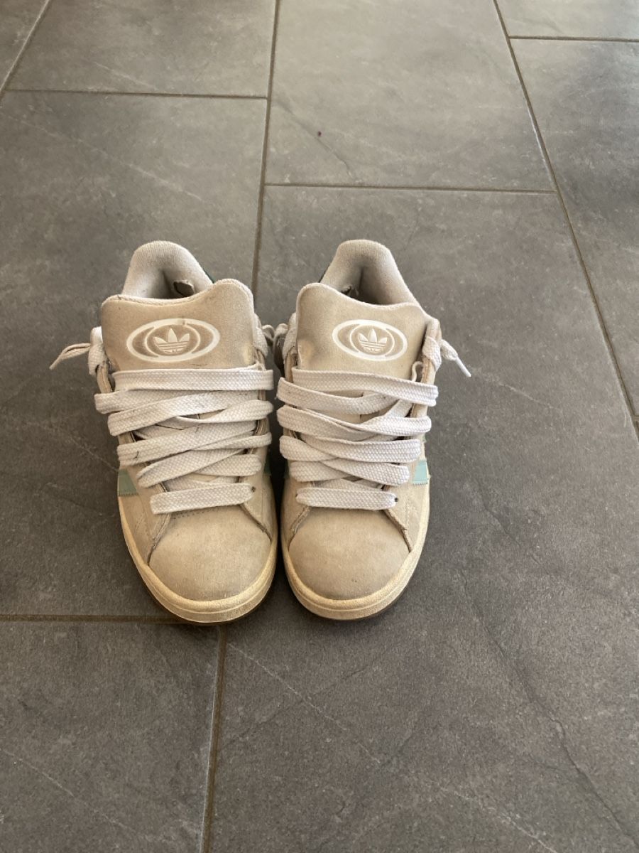Adidas Chaussures hommes: Adidas Campus Grün 38 – D'occasion à Dübendorf par Saturnin35