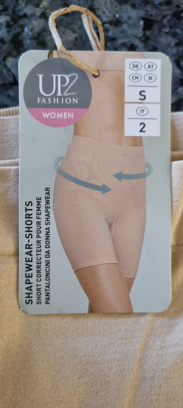 Sonstige Unterwäsche: Shapewear Shorts Beige Grösse S neu – Neu (gemäss Beschreibung) aus egliswil von Maggy6 1