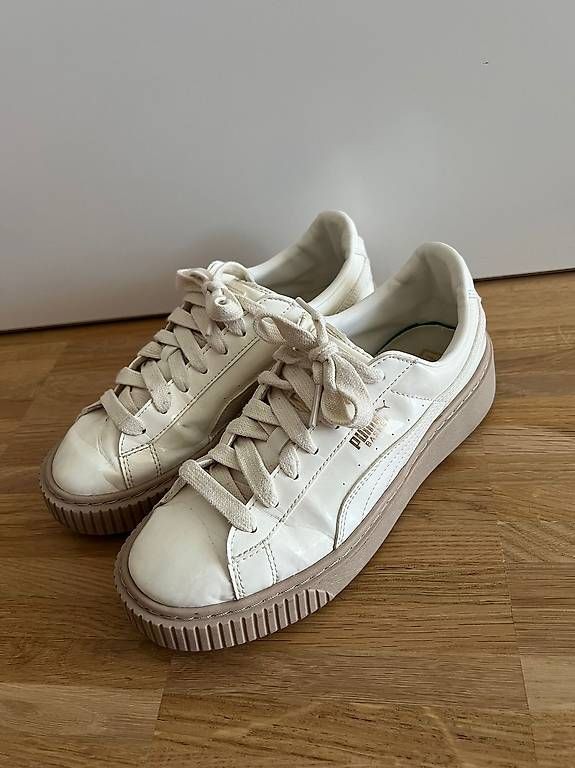 Damenschuhe: Puma Sneaker Weiss/beige Grösse: 37.5 – Gebraucht aus St. Gallen von josip06