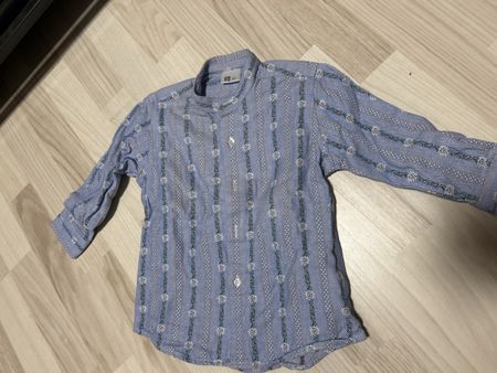 Langarmhemd blau Grösse 92 M geblümtes Muster guter Zust