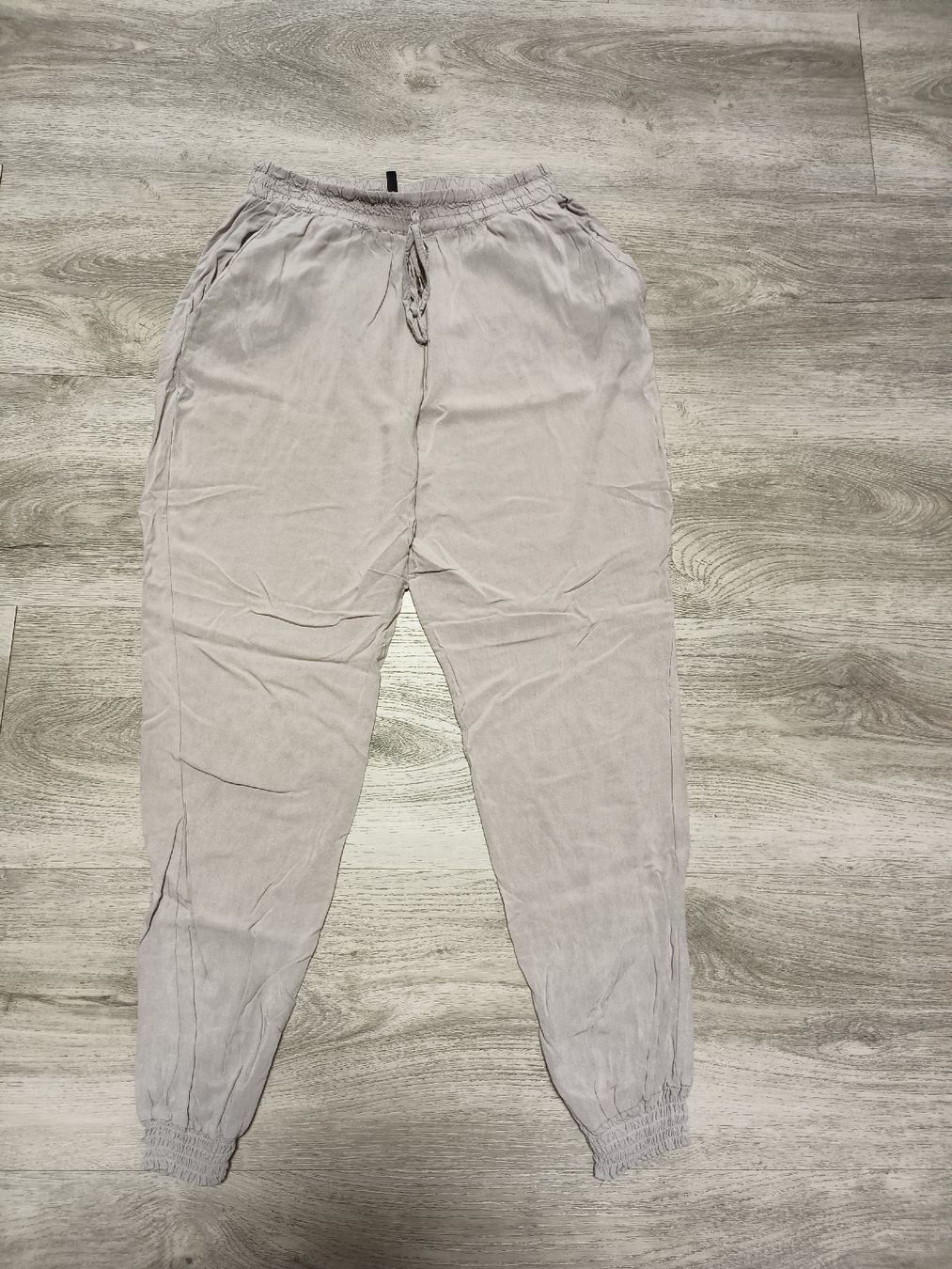 Pantaloni: Dünne Sommerhose M – Usato da Bätterkinden venduto da Elefantenzoo