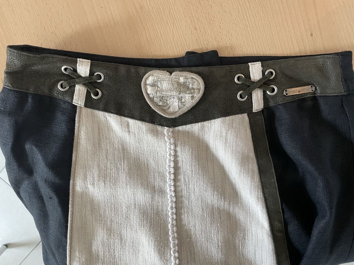 Vestiti: Landhaus Dirndl/Tracht – Usato da Zermatt venduto da lareee 6