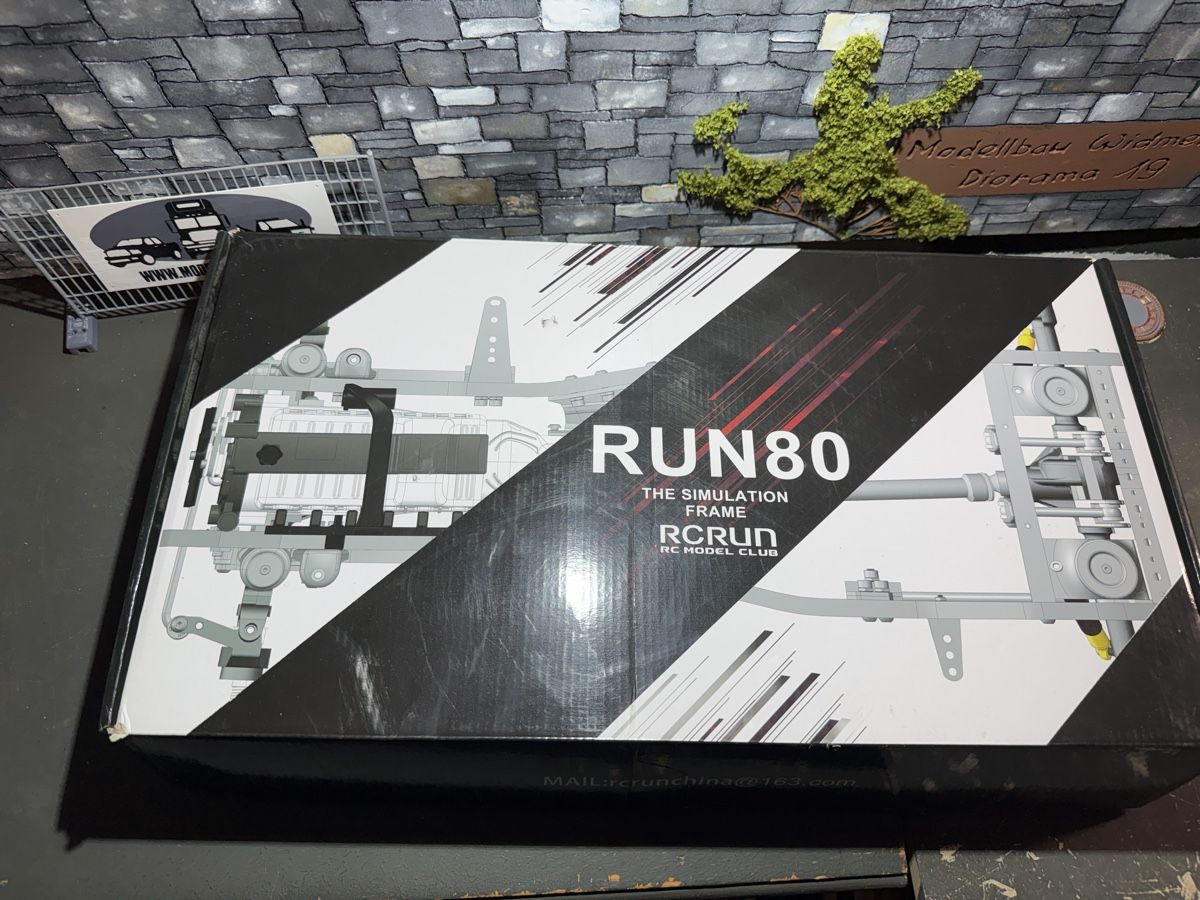 Modellismo RC: RC RUN RC MODEL CLUB RUN80 Simulation Frame neu – Nuovo (secondo la descrizione) da Altdorf UR venduto da modellbau-widmer