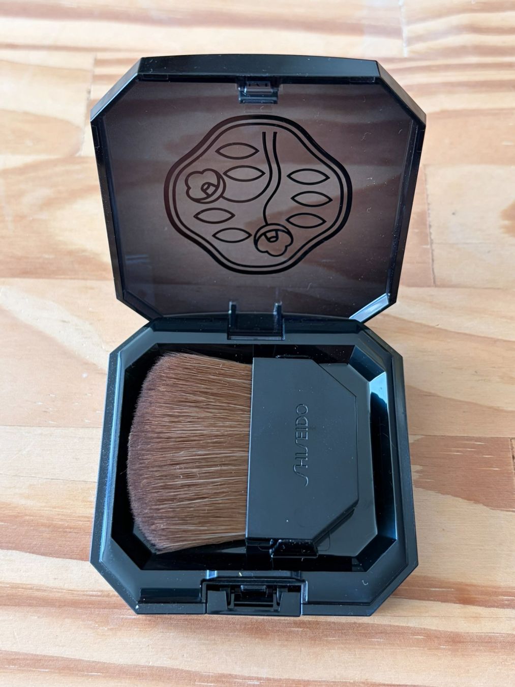 Make-up: Shiseido 7 Lights Powder Illuminator – Gebraucht aus Schlieren von con_hdp9