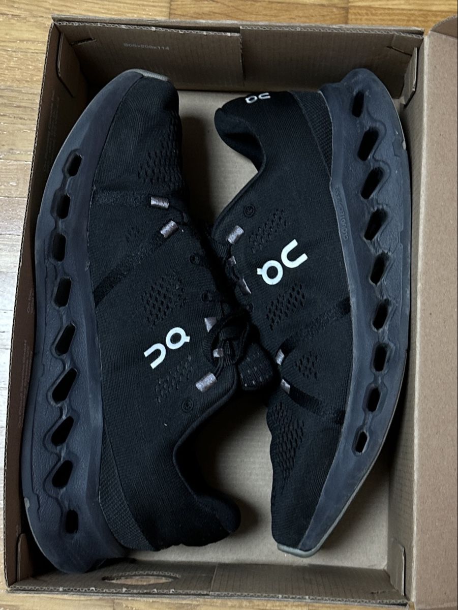 On Chaussures hommes: ON Schuhe G 41 – D'occasion à Maienfeld par tobeyl2020