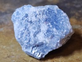 27 gr Calzit Calcith hellblau Heilwasser Kalzit Heilstein