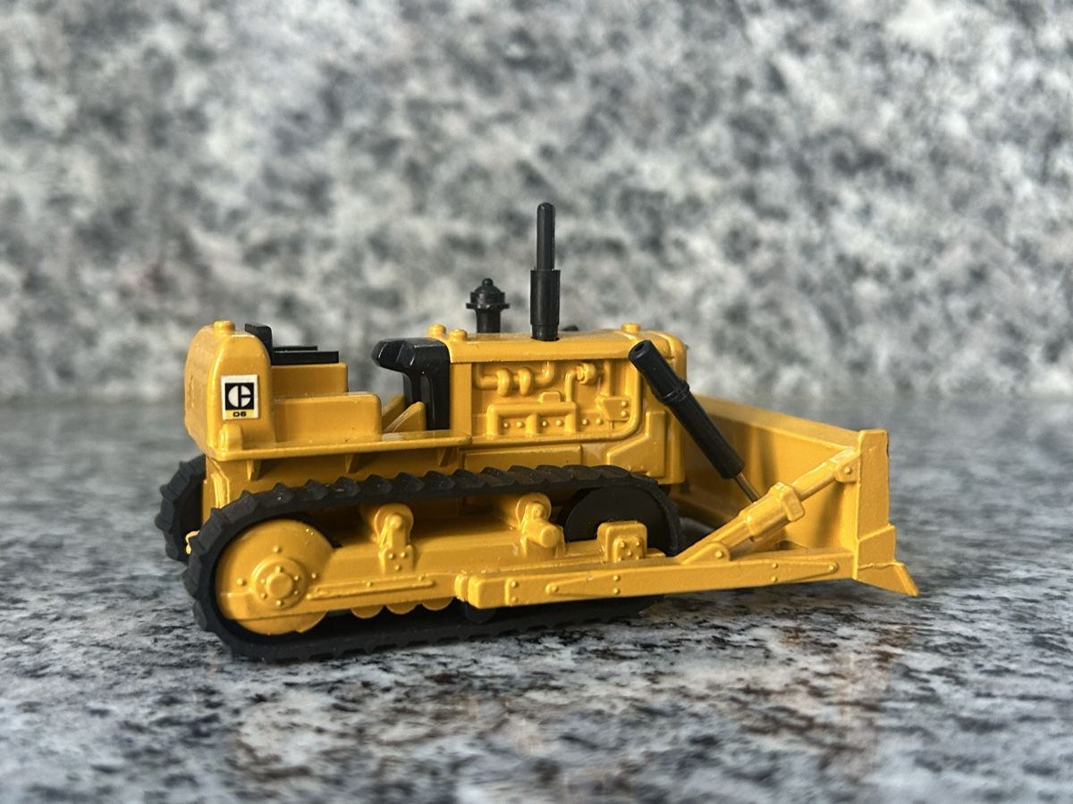 Caterpillar Kit di modellismo & Modellini statici: Caterpillar D6 – Usato da Horw venduto da Tigercat635 3