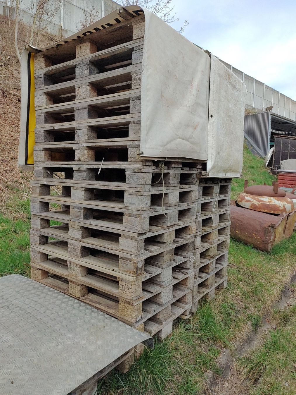 Pallets: Euro Paletten gebraucht – Usato da Boningen venduto da Workhouse