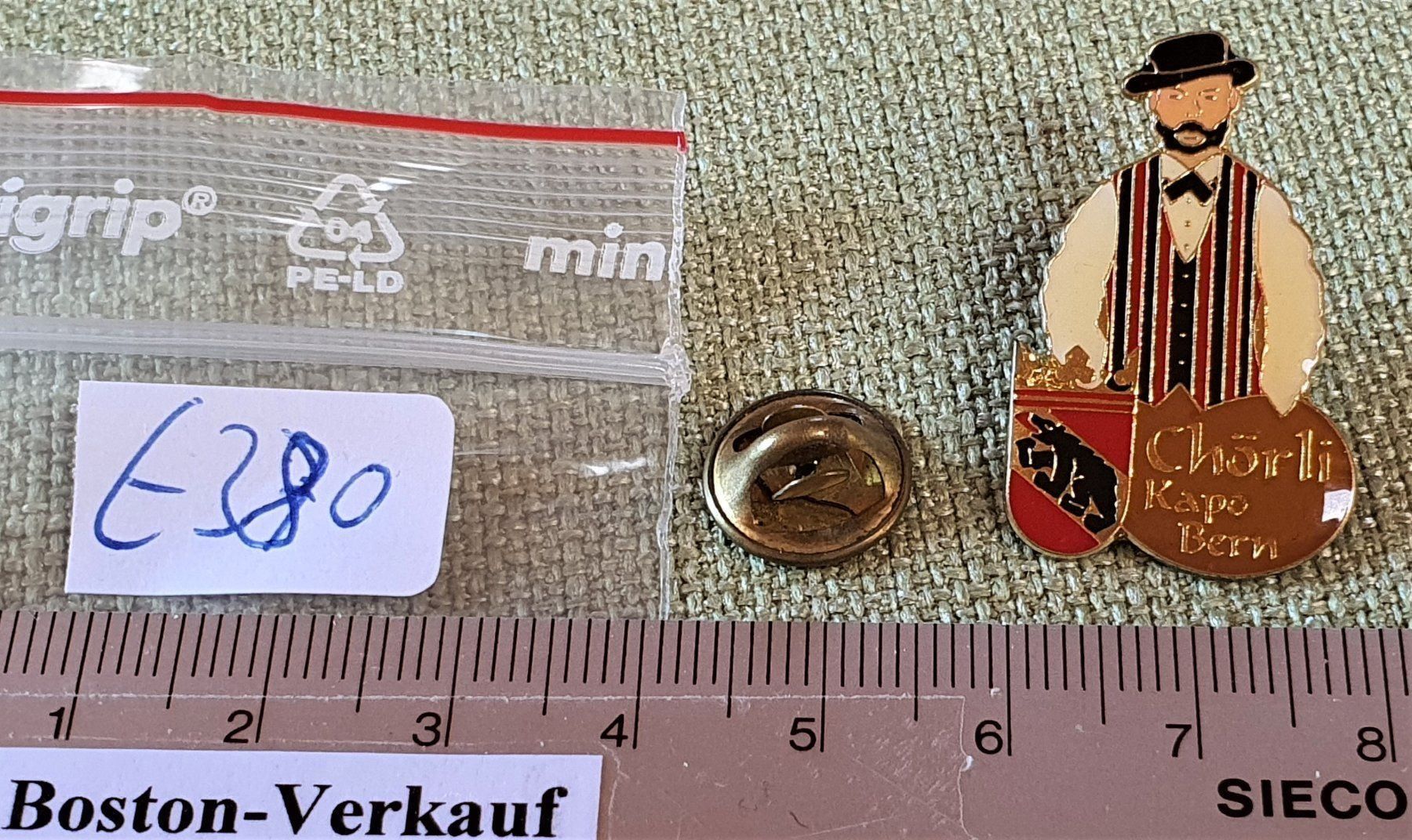 Placchette & Badge: E380 - Pin Polizei Chörli Kapo Bern CH – Usato da Reinach BL venduto da Boston-Verkauf 2