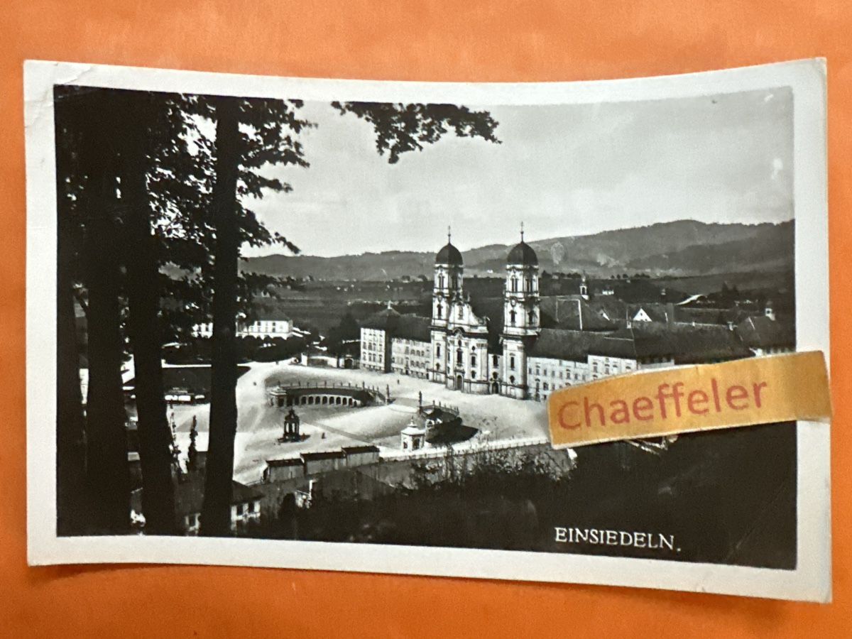 Cartoline postali:  Einsiedeln Kloster 1945 gestempelt  – Usato da Zürich venduto da Chaeffeler