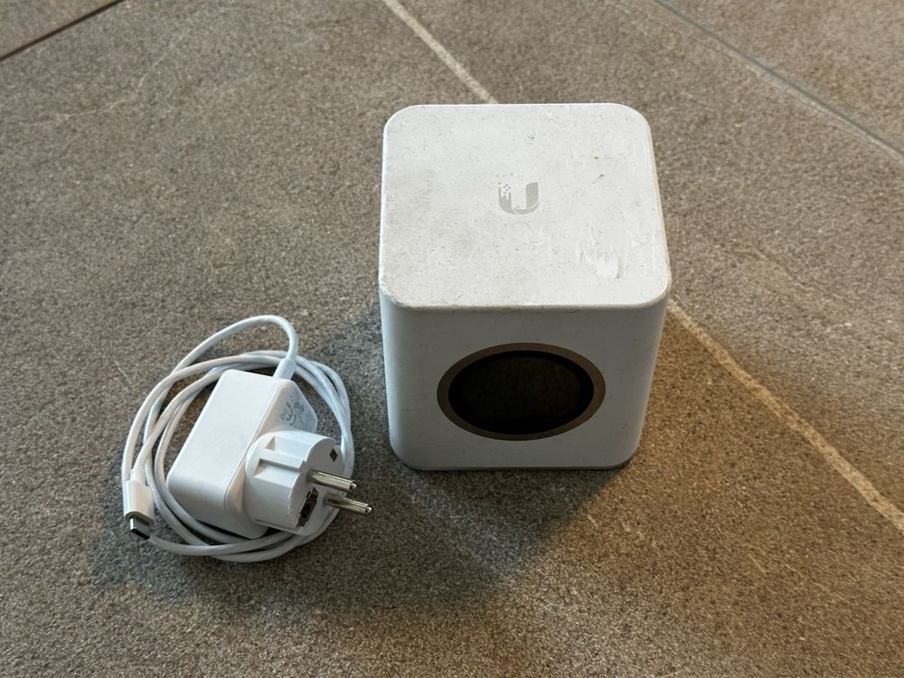 Amplifi HD Wifi Mesh Router (Gebraucht) in Sennwald für CHF 50 – mit ...
