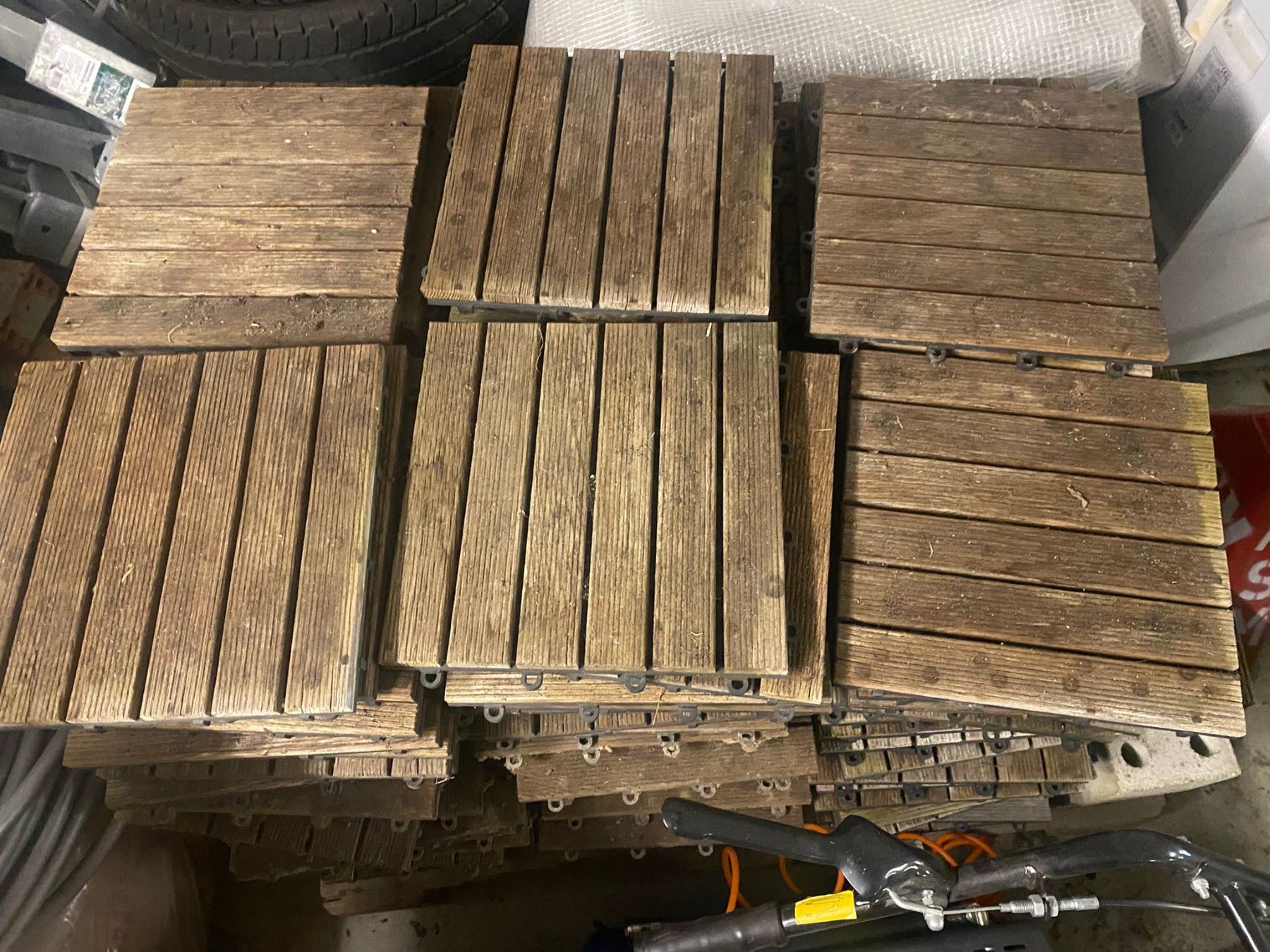 Bodenbeläge: Holzterrassen-Fliesen – Gebraucht aus Steinach von Xamax18 2