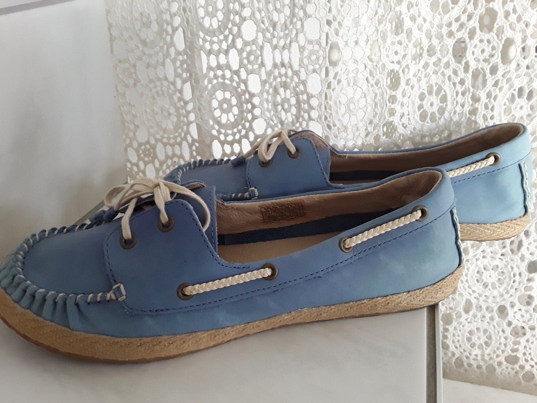 Ugg Scarpe da donna: UGG Damen Mocassin / Sommerschuhe Gr.EU 41 hellblau, Top! – Usato da Heimberg venduto da Samprof 3