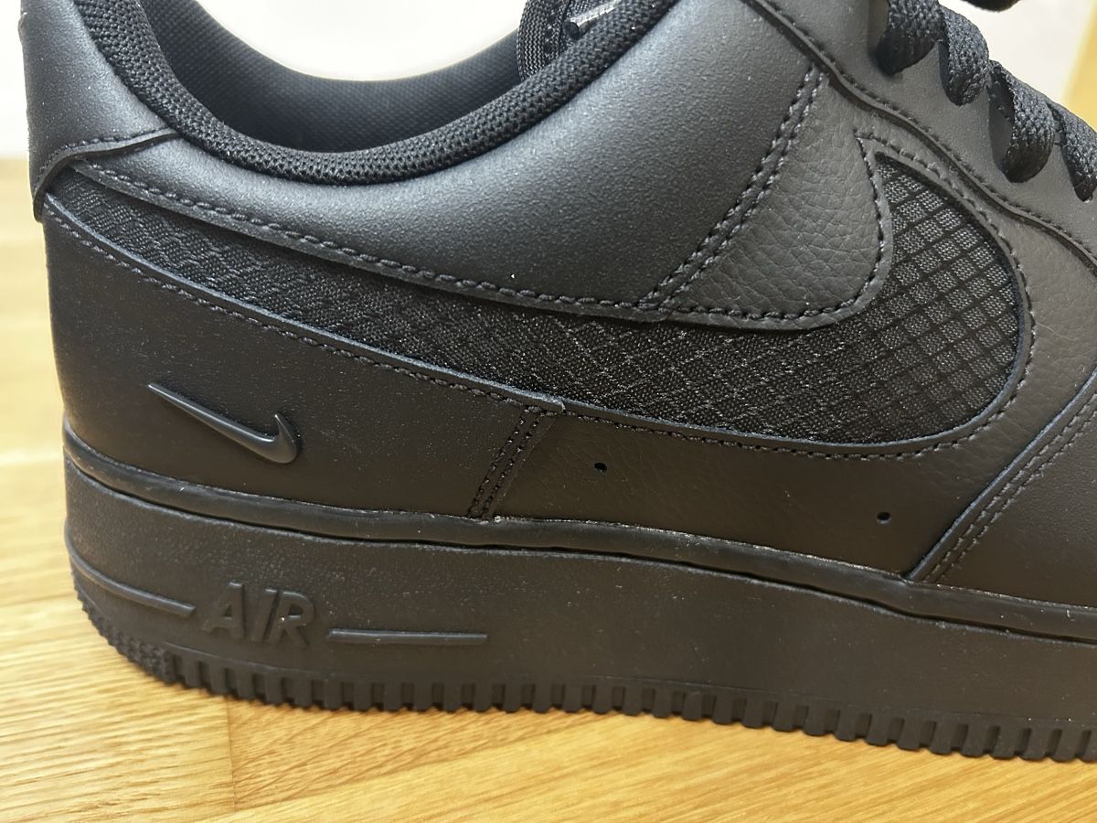 Nike Chaussures hommes: Nike Air Force 1 '07 LV8, SE, "Triple Black Ripstop",  – Neuf avec emballage d'origine à Riniken par mis_69lc 4