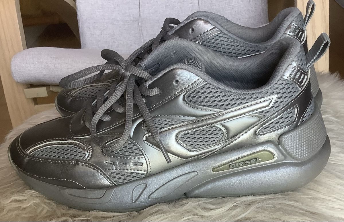 Diesel Scarpe da uomo: Diesel Sneakers – Usato da Zug venduto da natiak01