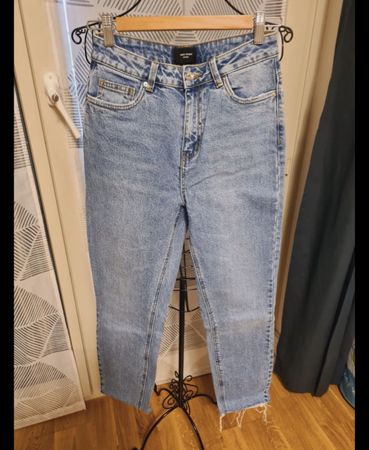 Vero Moda High Waist Mom Jeans, Size S, Light Wash