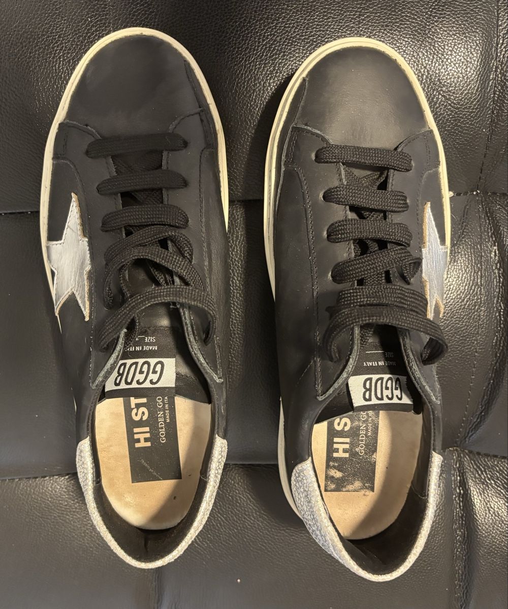 Golden Goose Damenschuhe: Golden Goose Black Sneakers – Gebraucht aus Chur von Cuteclothes7k