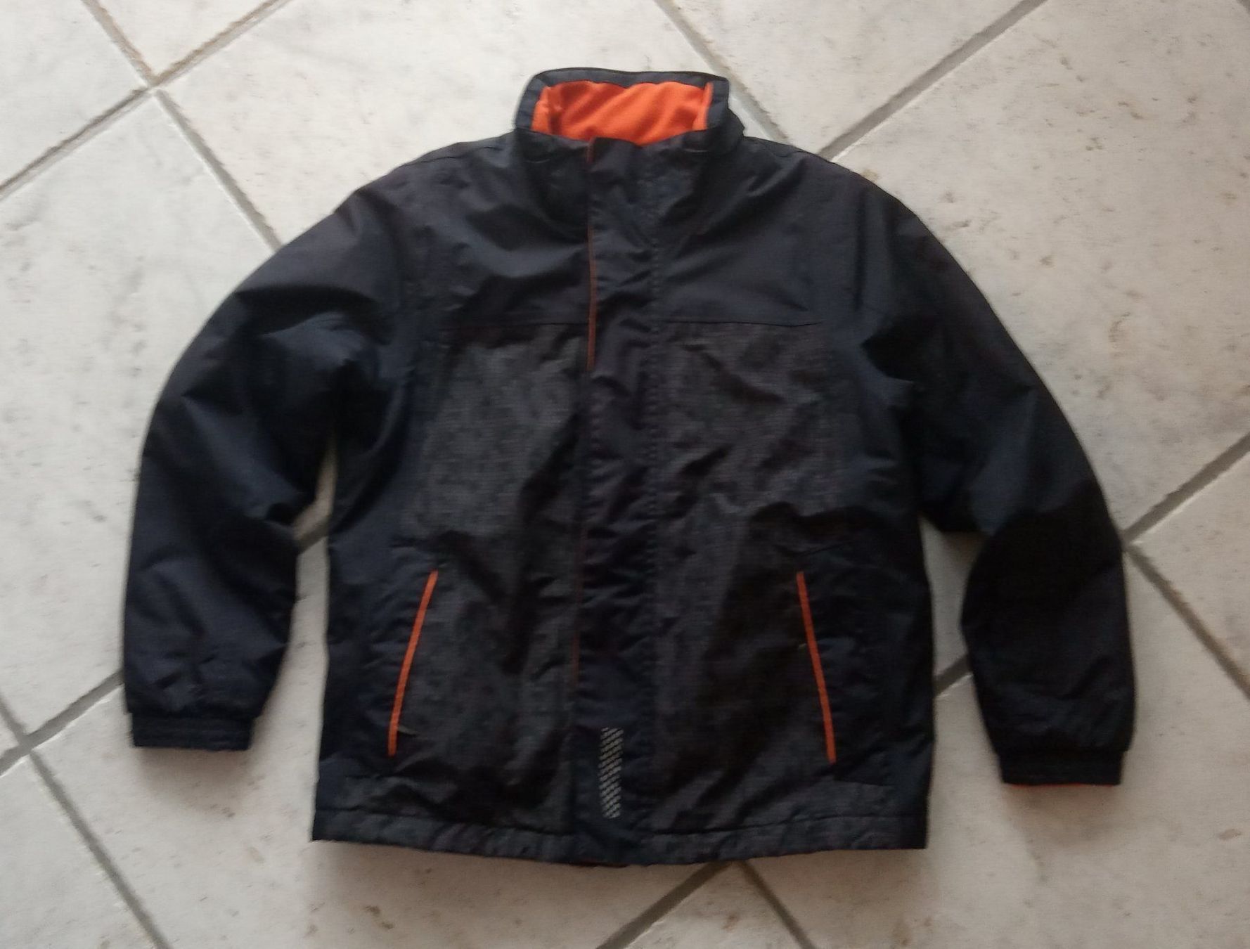 Jacken & Mäntel: Jungen Winterjacke 146/152 – Gebraucht aus Chur von Rodanisa