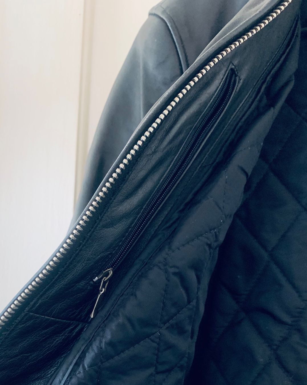 Giacche: Motorrad Lederjacke, Gr. 38-40 – Usato da Bern venduto da Flora.Sonea 4