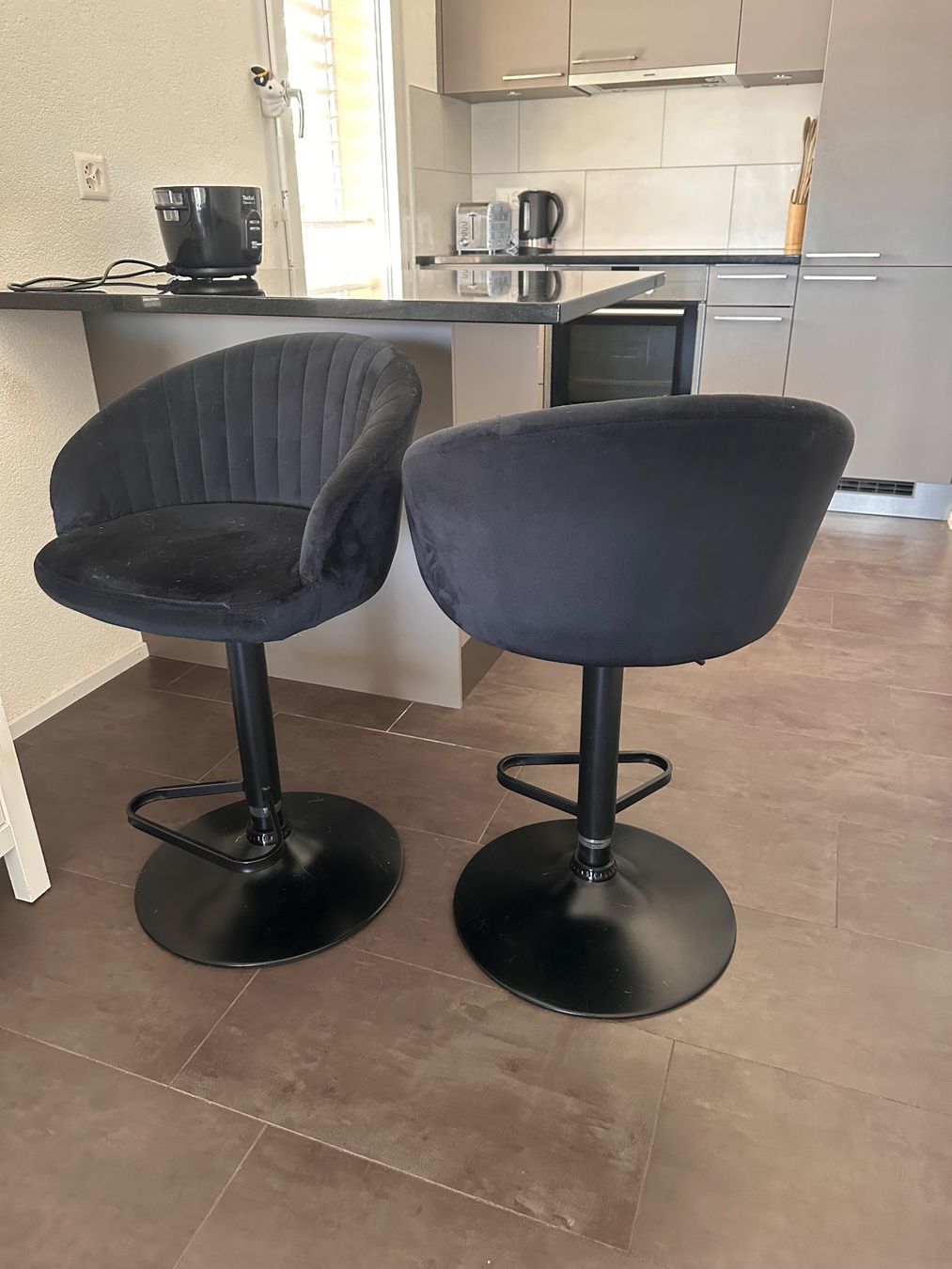 Hochstühle: 4 Chaises de bar – Gebraucht aus Bettens von Bruna_Simoes