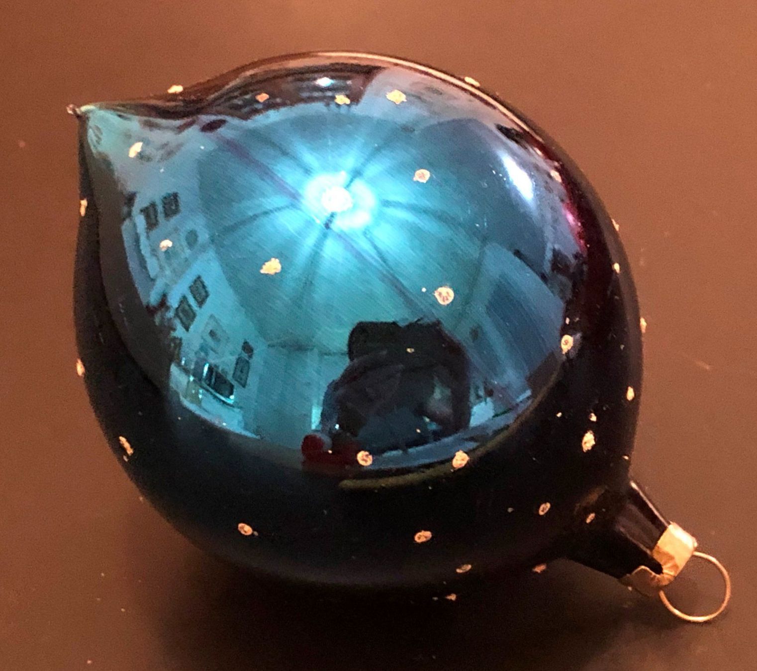 Alle Dekorationen: Ältere blaue Weihnachtskugel mit weissen Punkten – Gebraucht aus Gossau/ZH von amazonas66 1