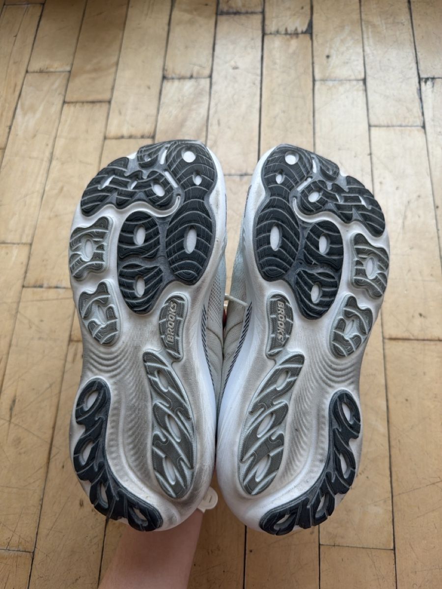 Brooks Damenschuhe: Chaussures de course BROOKS taille 42 – Gebraucht aus Zürich von wit_t9q2 3