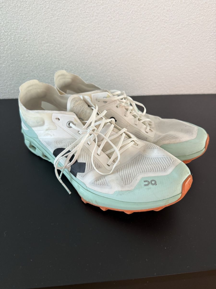 On Chaussures hommes: On Cloud – D'occasion à Buchs AG par Lucky232