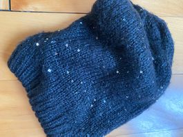 Joli chapeau noir laine avec paillettes