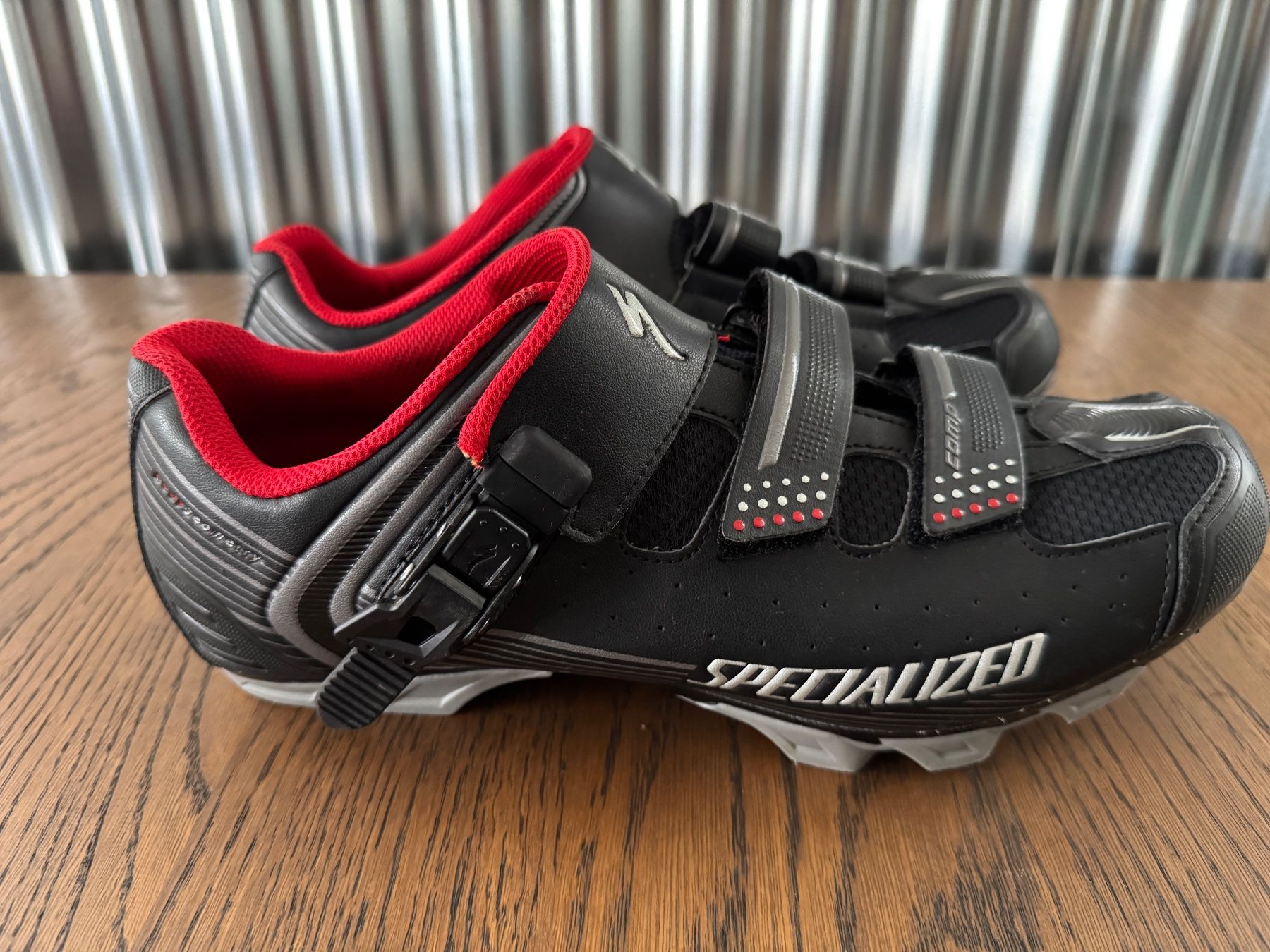 Specialized Herrenschuhe: Specialized Comp MTB Schuhe Gr. 45 mit Shimano Pedalen – Gebraucht aus Bern von tradestation 3