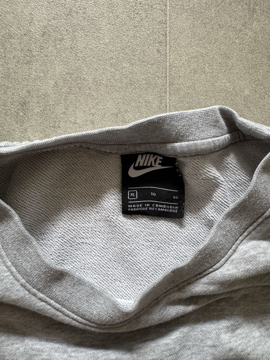 Nike Maglioni & Felpe: Nike Pullover grau Grösse XL  – Usato da Zürich venduto da ar.ba 2