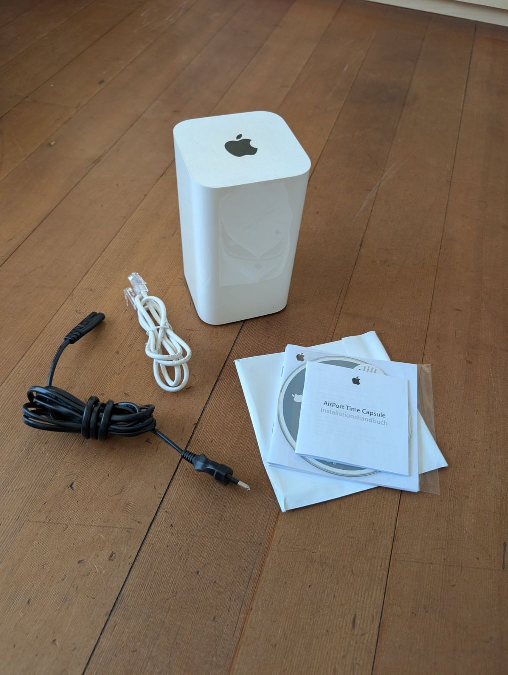 Apple Harddisks: Apple AirPort Time Capsule 1TB – Gebraucht aus Zürich von McFlurry49