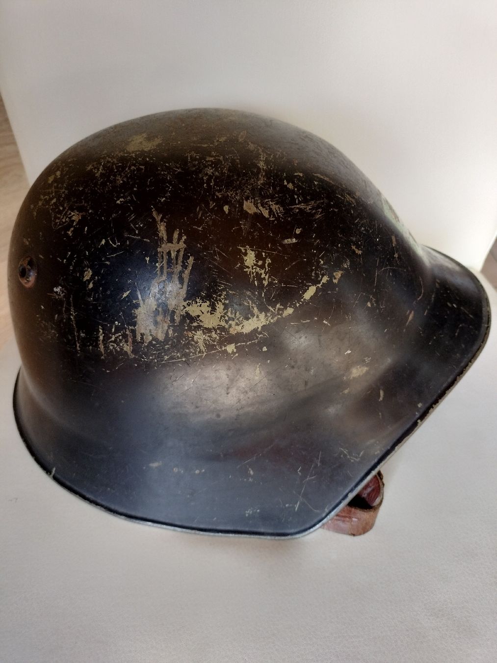 Schweizer Armee Pompieri: Alter Schweizer Feuerwehr Stahlhelm – Usato da Schwanden Sigrisw venduto da cadieux71 1