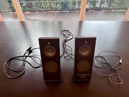 Logitech Lautsprecher Paar mit Kabeln