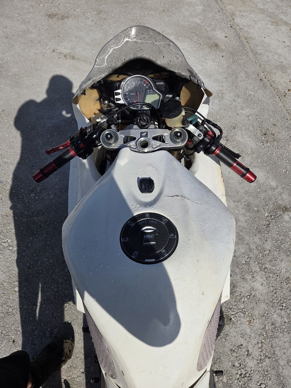 Honda Strada: Honda CBR1000RA Fireblade SC59 – Usato da St.Gallenkappel venduto da Torom 2