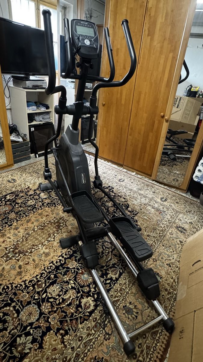 Kettler Vélos d'appartement: Kettler Crosstrainer – D'occasion à Binningen par kaazee005 1