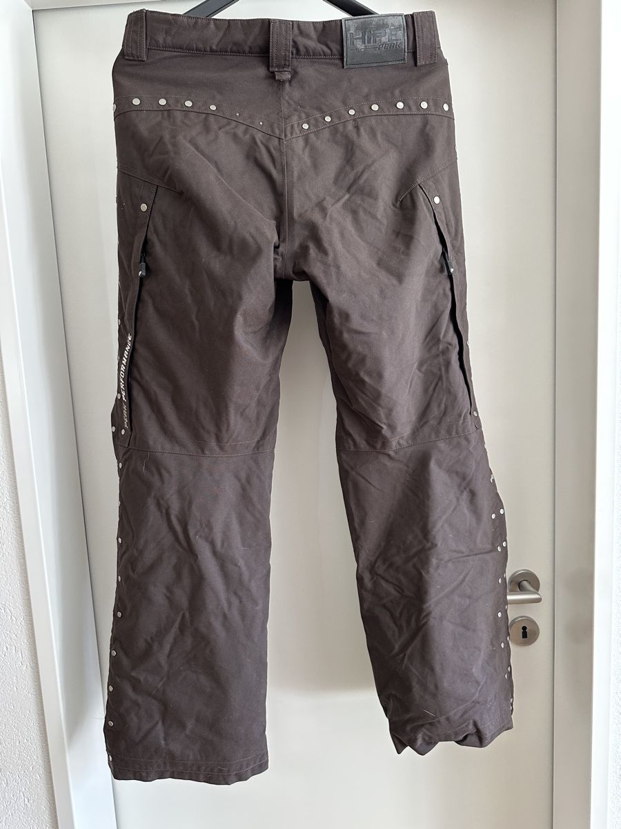 Peak Performance Pantaloni: Peak Performance Skihose Braun mit Nieten – Usato da Speicher venduto da pat_ddn8 1