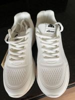 Sneaker /// Ellesse /// 38