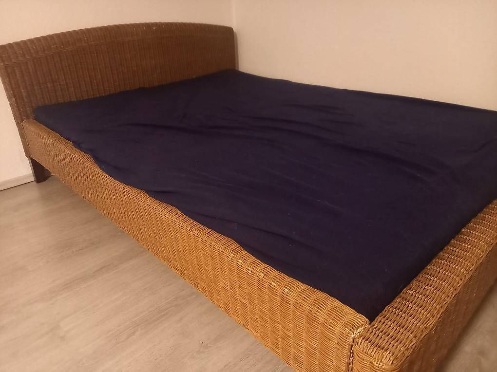 Letti: Schönes Bett zu verkaufen  – Usato da Mattwil venduto da Franzi2016