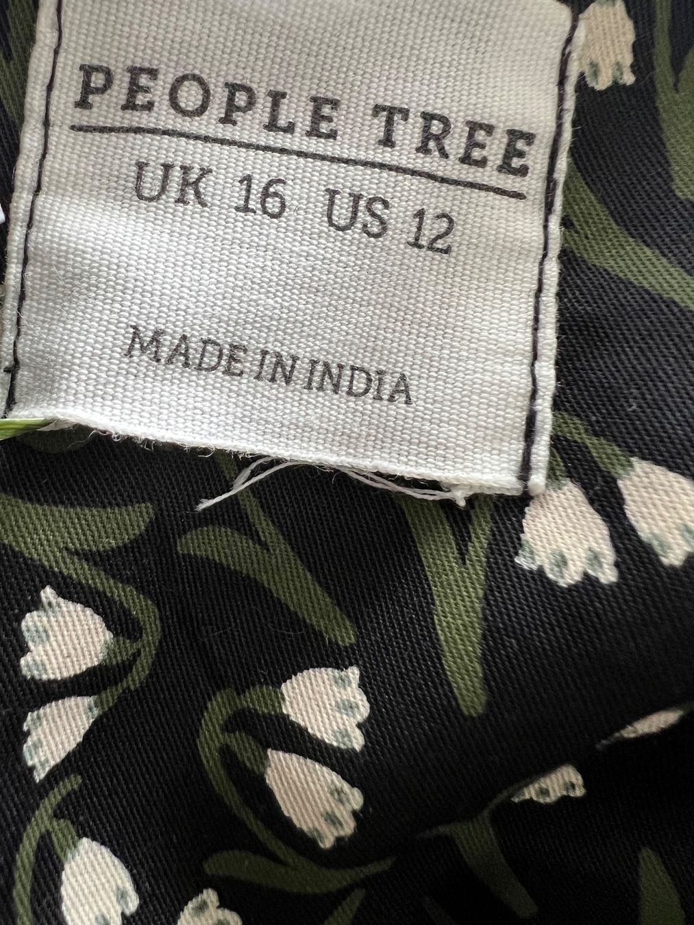 Robes: People Tree- Kleid mit Blumenmuster Gr. 42 – D'occasion à Ebmatingen par Mistelu 3