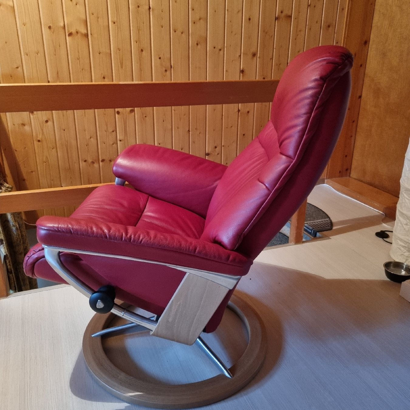 Stressless Poltrone: Stressless Sessel mit Fusshocker – Usato da Herisau venduto da Seuferlein 1