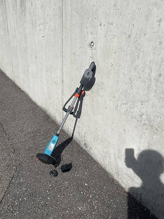 Tutti gli attrezzi: Débroussailleuse électrique  – Usato da Villars-sur-Glâne venduto da Jeanne_z8yk 3