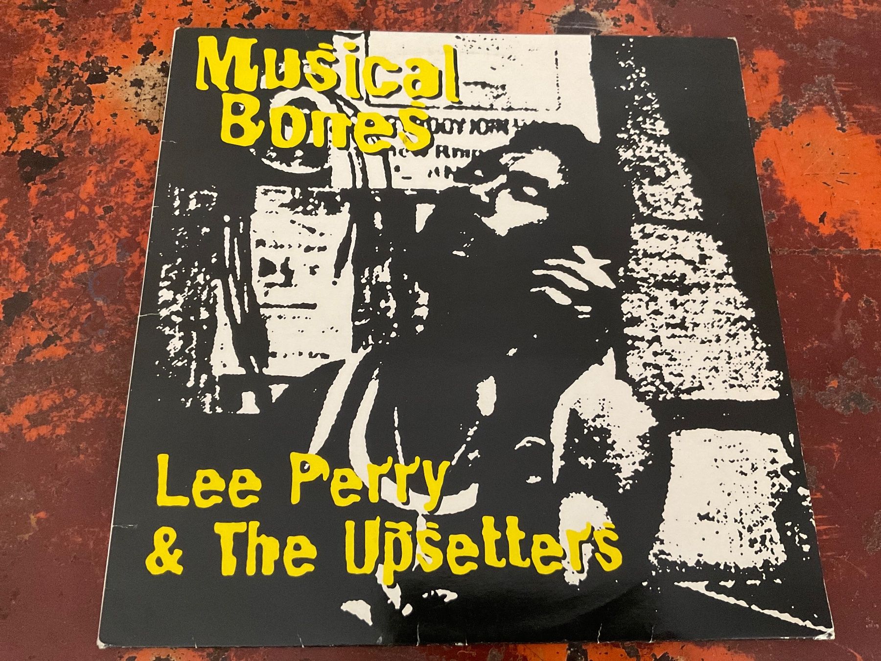 Vinyles: Lee Perry & The Upsetters Musical Bones LP – D'occasion à Delémont par vinylfreak01