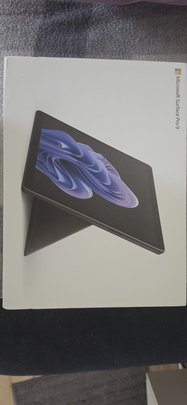 Microsoft Tablet PC: Microsoft Surface Pro 9 i7 16GB 512GB Graphite – Usato da Commugny venduto da fab_85yc