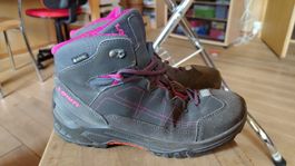 Lowa Wanderschuhe Gr.37, guter Zustand!