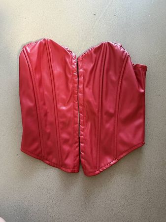 Rotes Korsett Kunstleder Grösse S neu