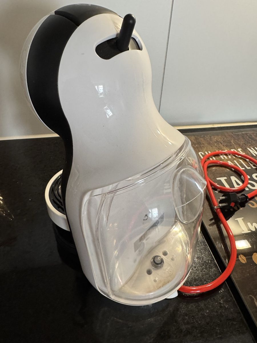 Nescafé Macchine per caffè & Macchine per espresso: Nescafé Dolce Gusto Kaffeemaschine – Usato da Dottikon venduto da Angii.Smile 1