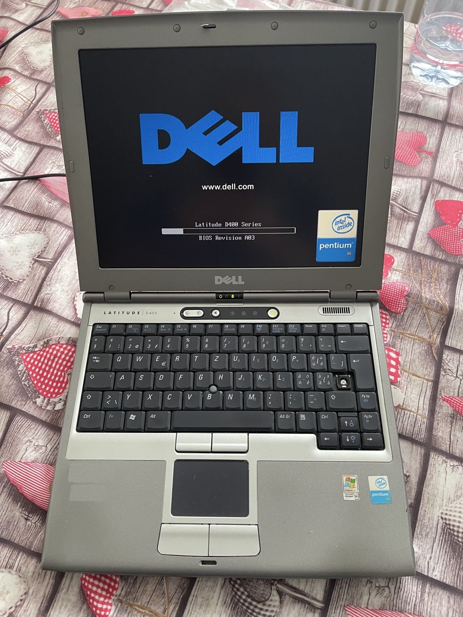 Dell Portables: Dell Latitude D400 - Ordinateur Portable Vintage - PC – D'occasion à Bussigny par Dali430