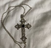 Vernio Kruzifix Gothic Halskette / Collier gothique crucifix