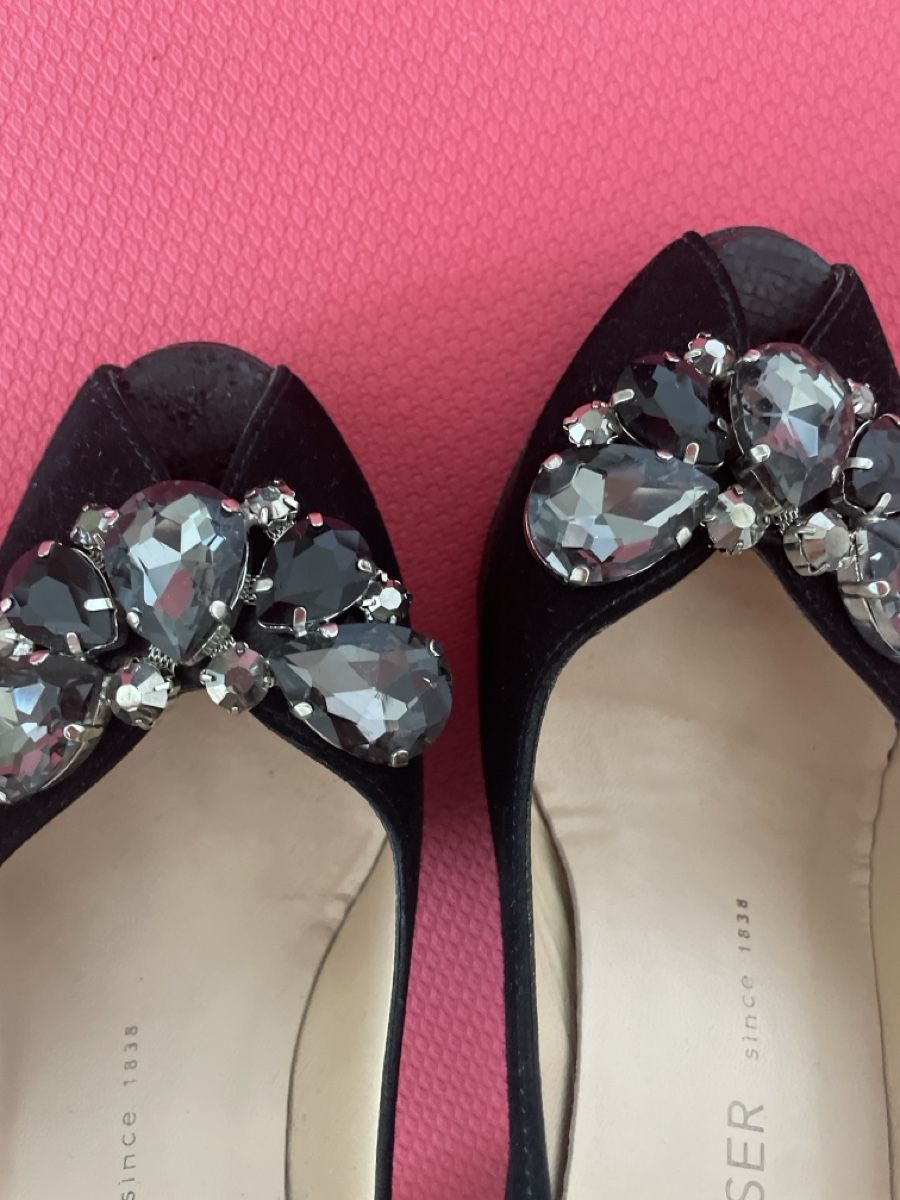 Kaiser Scarpe da donna: Pumps Peter Kaiser schwarz mit Schmuckstein-Applikation 36 – Nuovo (secondo la descrizione) da Baar venduto da adele06 3